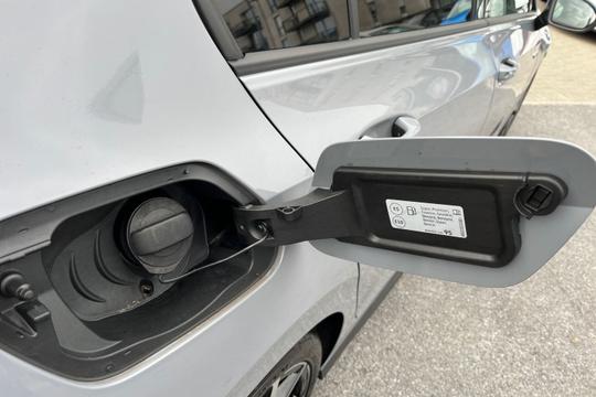 Volkswagen Golf Photo autoimg-2356a61f9d794564d836c9be14933c55f05e283b.jpg