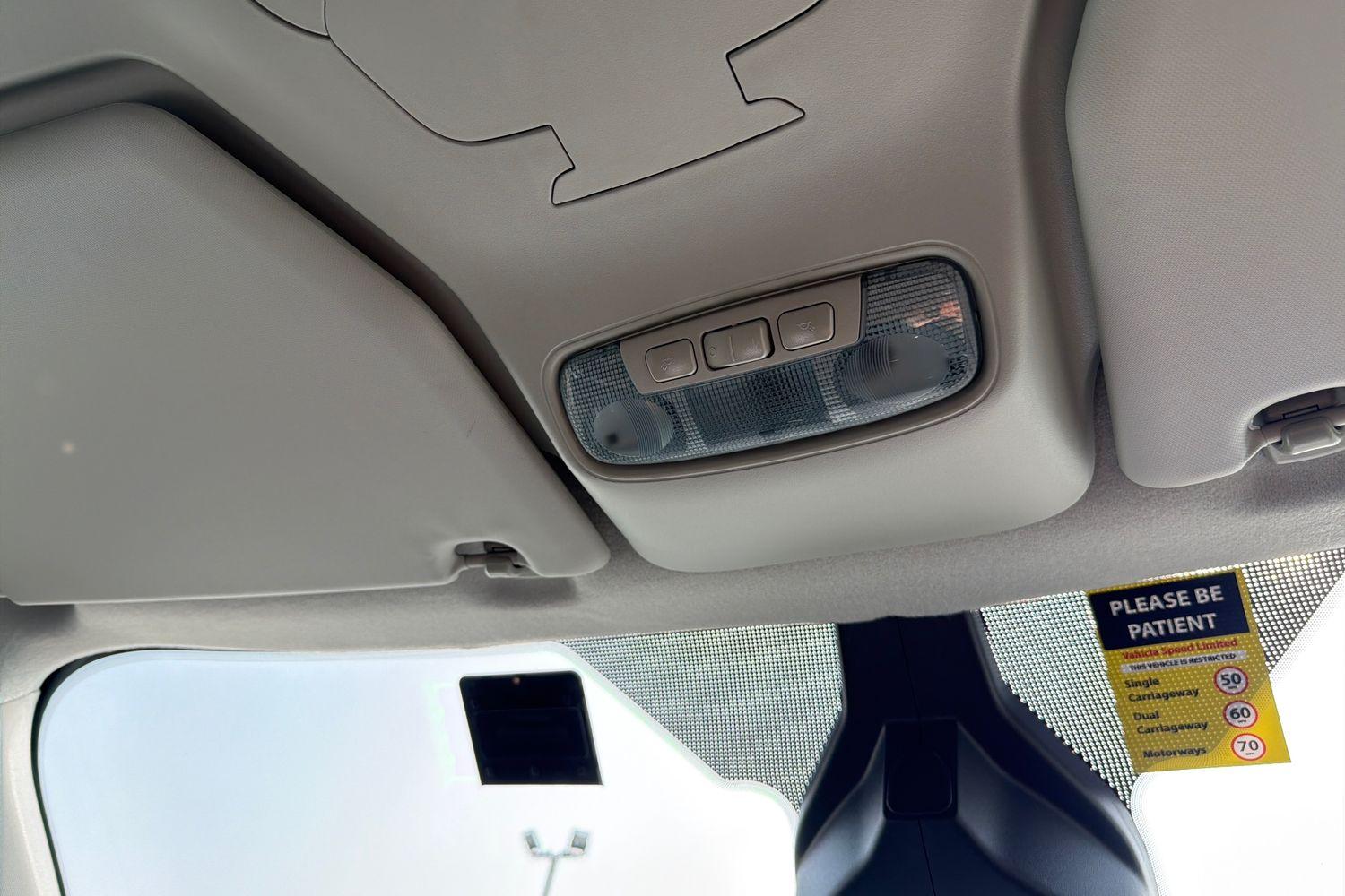 Ford TRANSIT CONNECT Photo 30