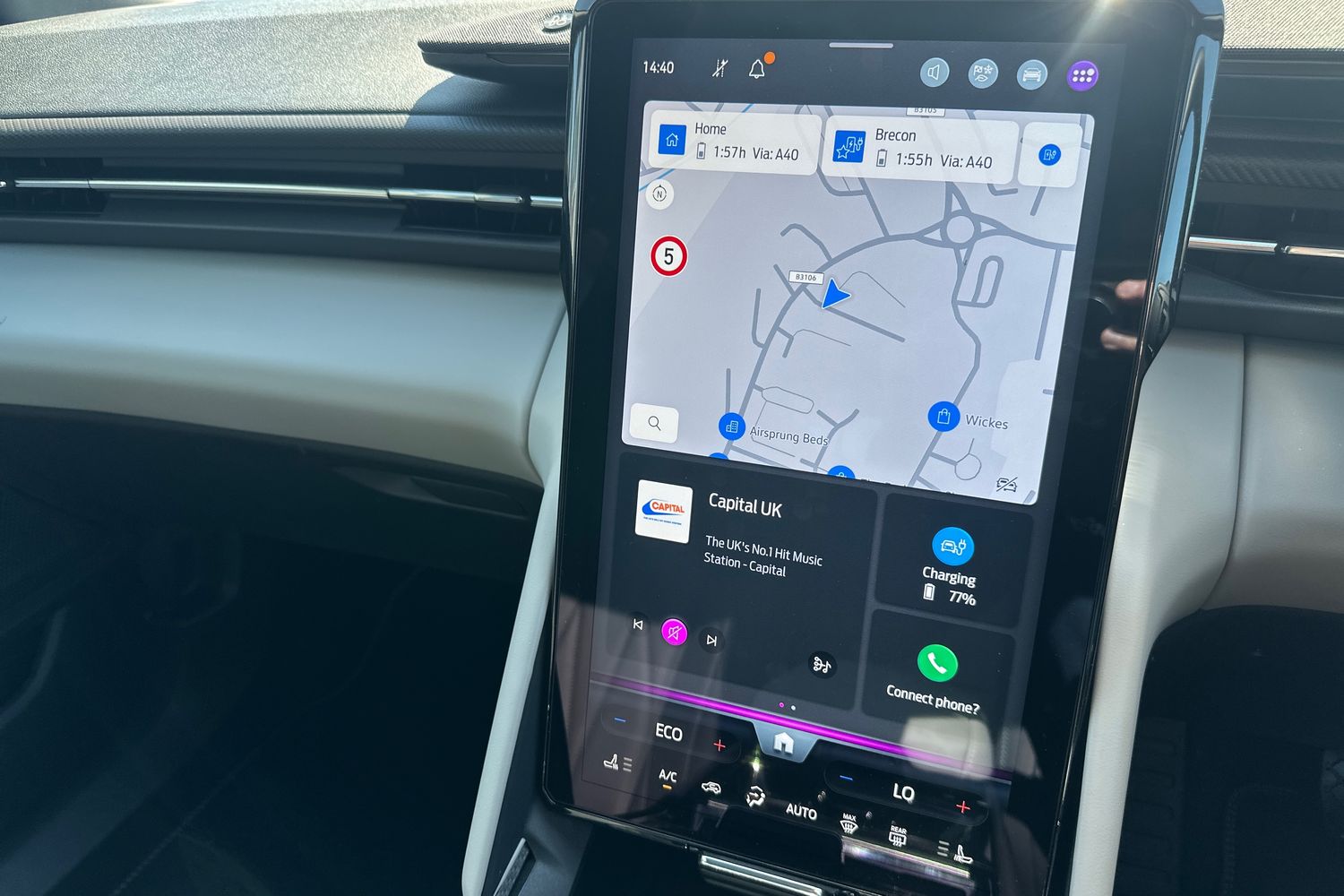 Ford EXPLORER Photo 22