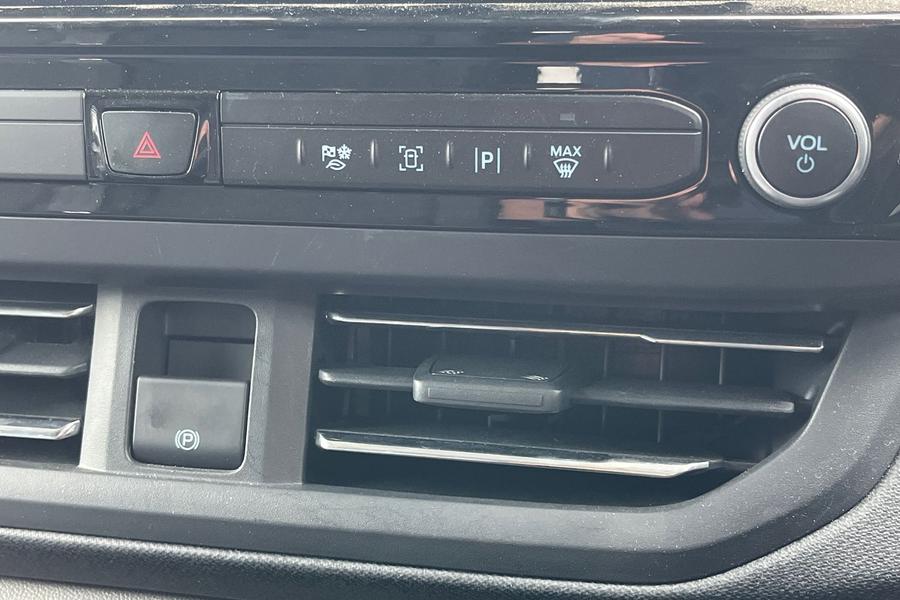 Ford TOURNEO CUSTOM Photo autoimg-2357bfed6f0c3f18237ed421b0277ab409468f04.jpg