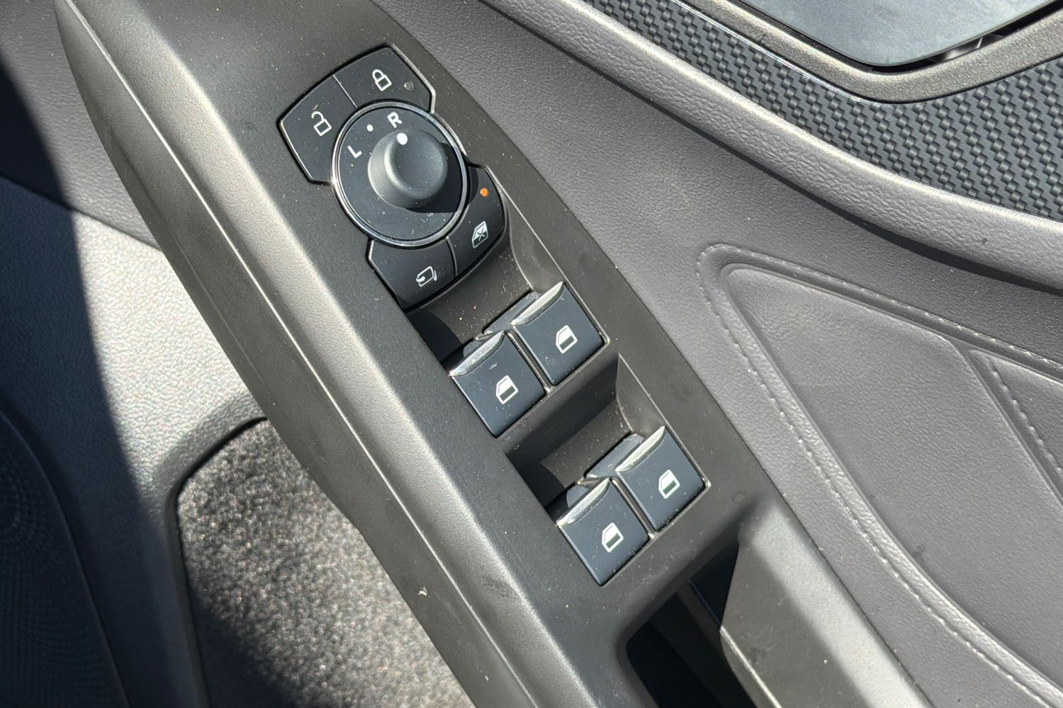 Ford FOCUS Photo 15