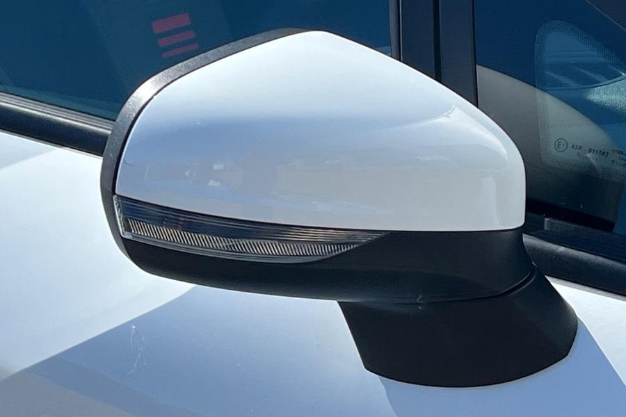 Ford Fiesta Photo autoimg-235cf5d0cf8ed4d9a6d38ad588539574e84c3894.jpg