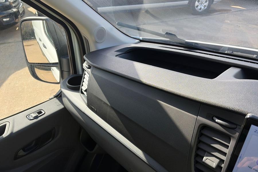 Ford E-TRANSIT Photo autoimg-2361f5781aea54009f3f3a463d1933a877529294.jpg