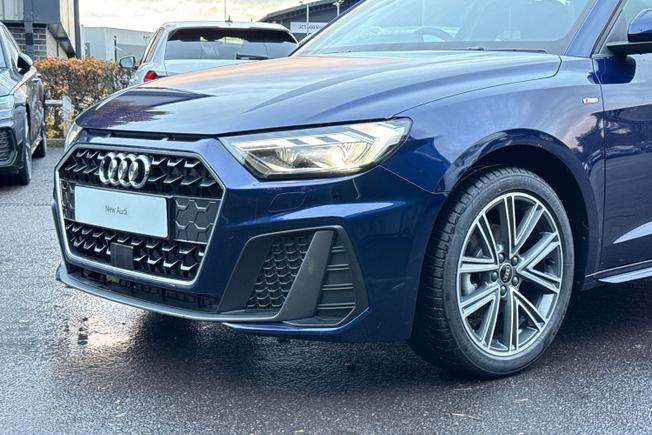 AUDI  A1 Photo 21