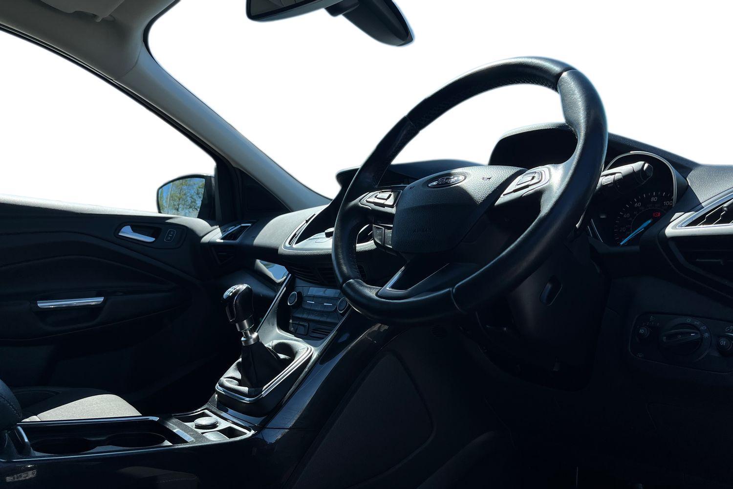 Ford KUGA Photo 8