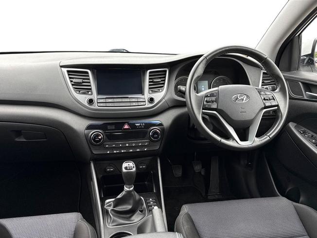 HYUNDAI TUCSON Photo 11