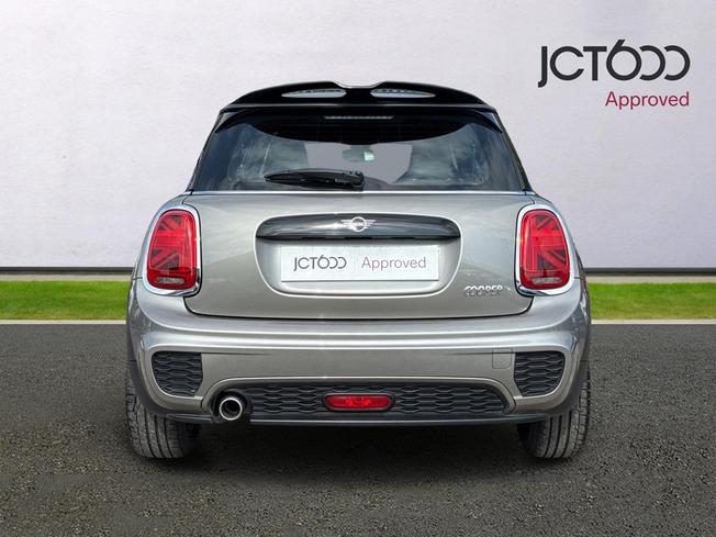 MINI Hatch Photo 7