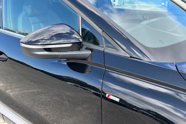 Audi Q4 e-tron Photo 20