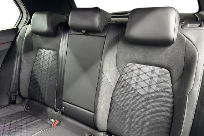 VOLKSWAGEN Golf Photo 9