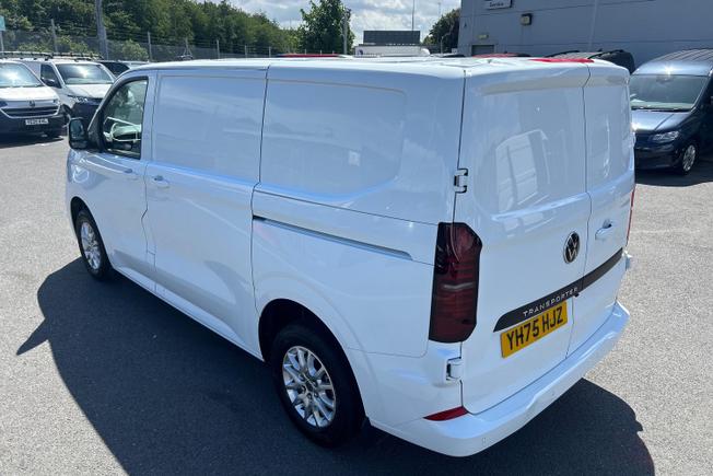 VOLKSWAGEN Transporter Photo 48