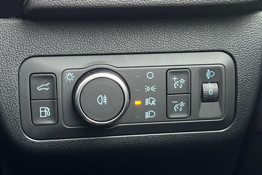 Used Ford Kuga WV25XYF 37