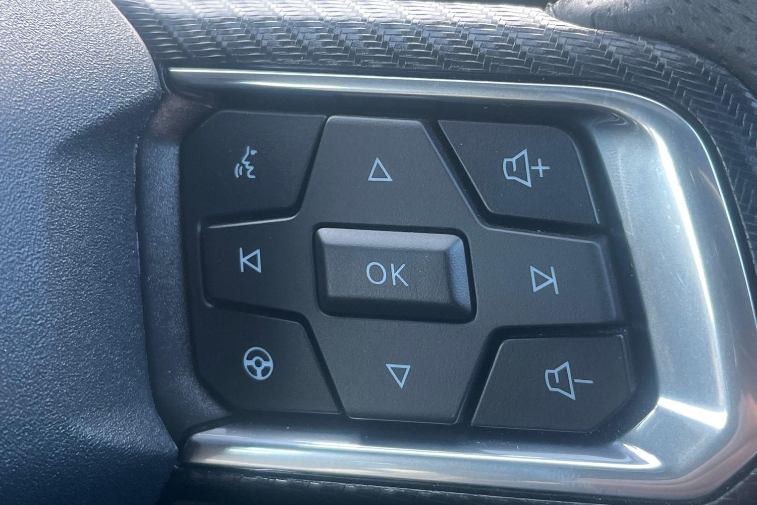 Ford MUSTANG Photo 24