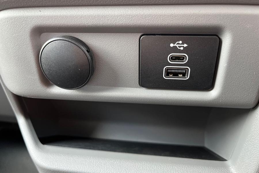 Ford TRANSIT CUSTOM Photo autoimg-2371dd3c98067590d75616e4929f9dbcb2ae7df9.jpg