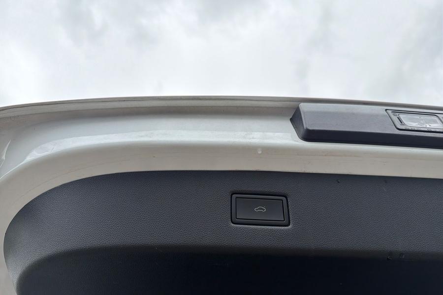 Ford Explorer Photo autoimg-237685dff78d726e5cc985b5db7e85046e736a82.jpg