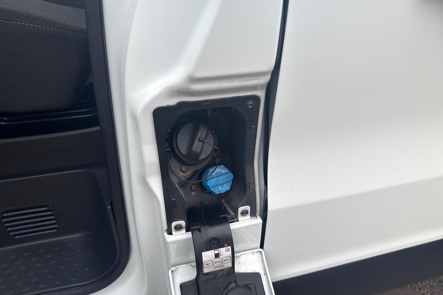 Renault TRAFIC Photo 7