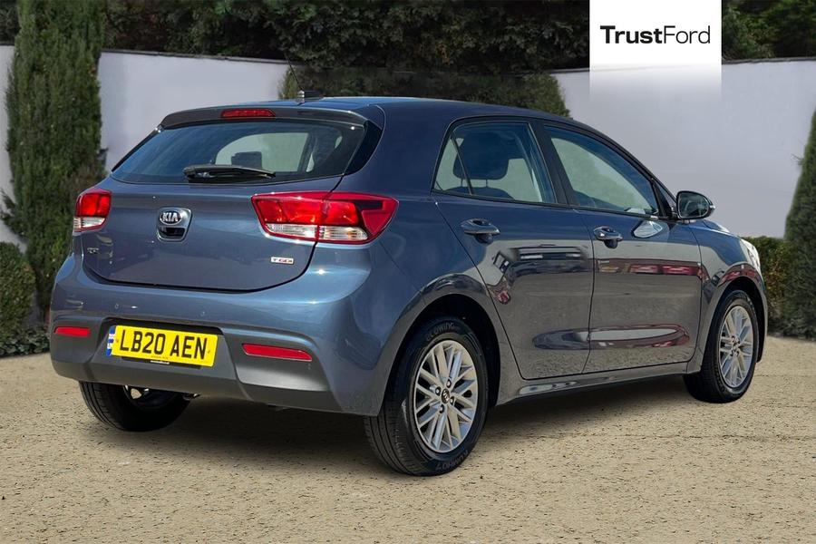 Kia Rio Photo autoimg-2376ee68af5a350ae8e15f81607a747efd6f7b8d.jpg
