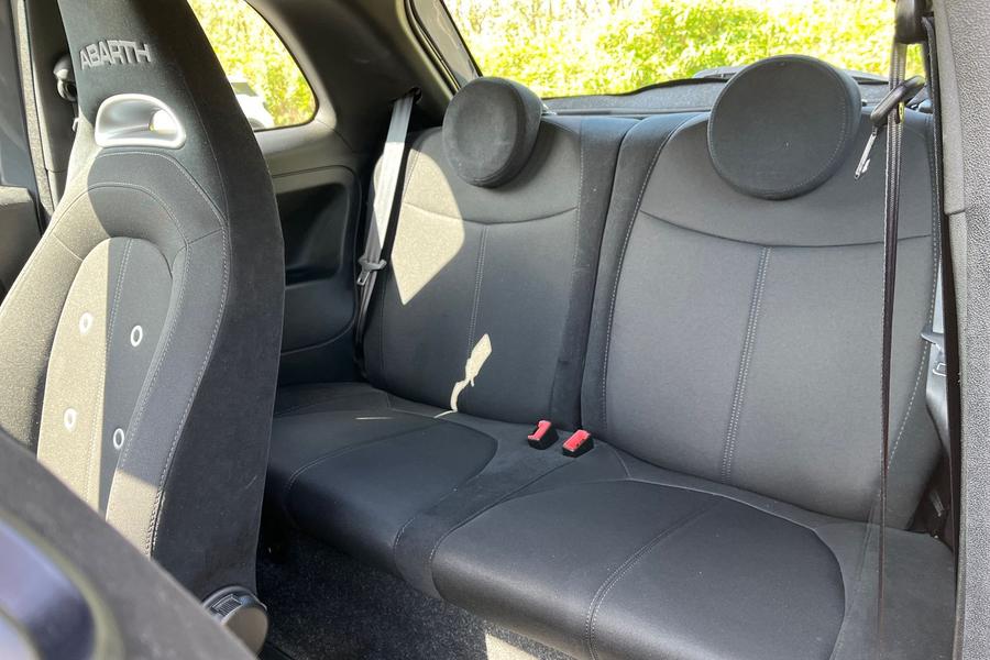 Abarth 595 Photo autoimg-2378c2cf094b78bf1d158355618b74eba0626384.jpg