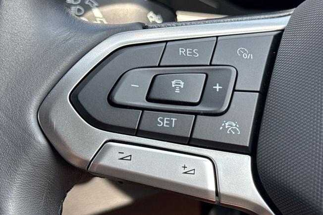 VOLKSWAGEN T-Cross Photo 16