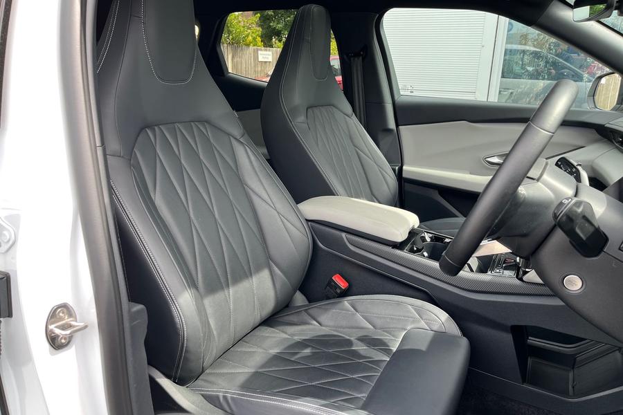 Ford Explorer Photo autoimg-237c54a24789017637520e0ddc2b630ffaaca83e.jpg
