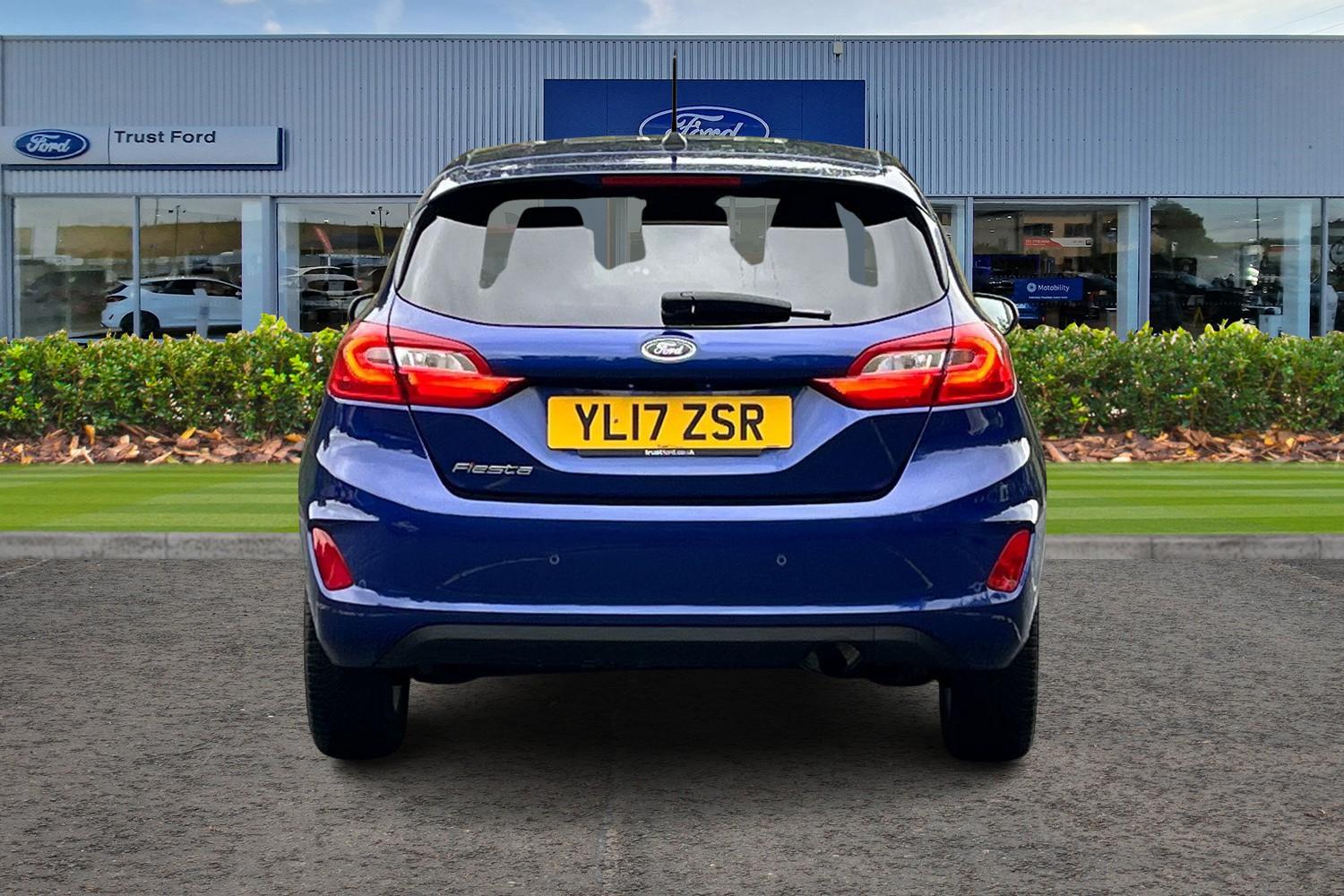 Ford Fiesta Photo 6