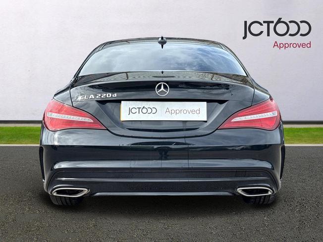 MERCEDES-BENZ CLA Class Photo 7