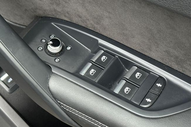 AUDI SQ5 Photo 32