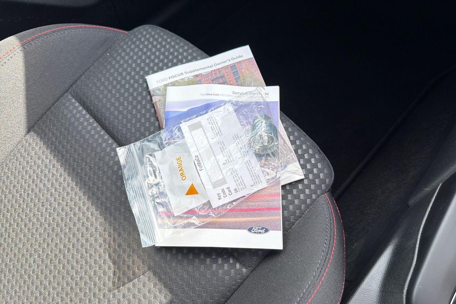 Ford FOCUS Photo 21