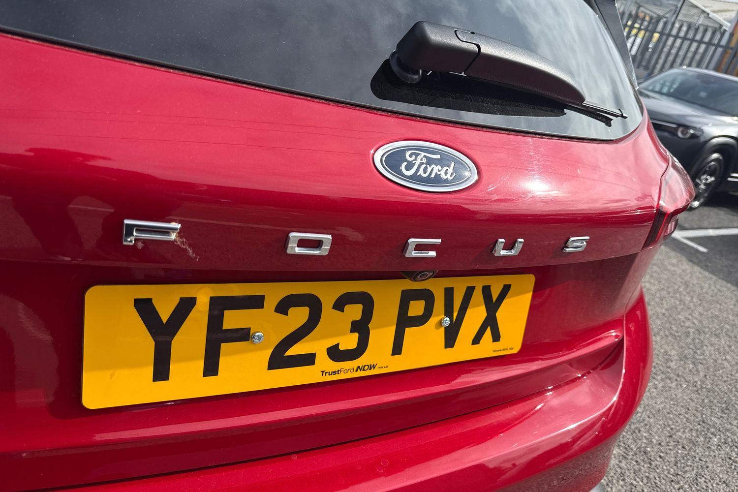 Ford FOCUS Photo 38