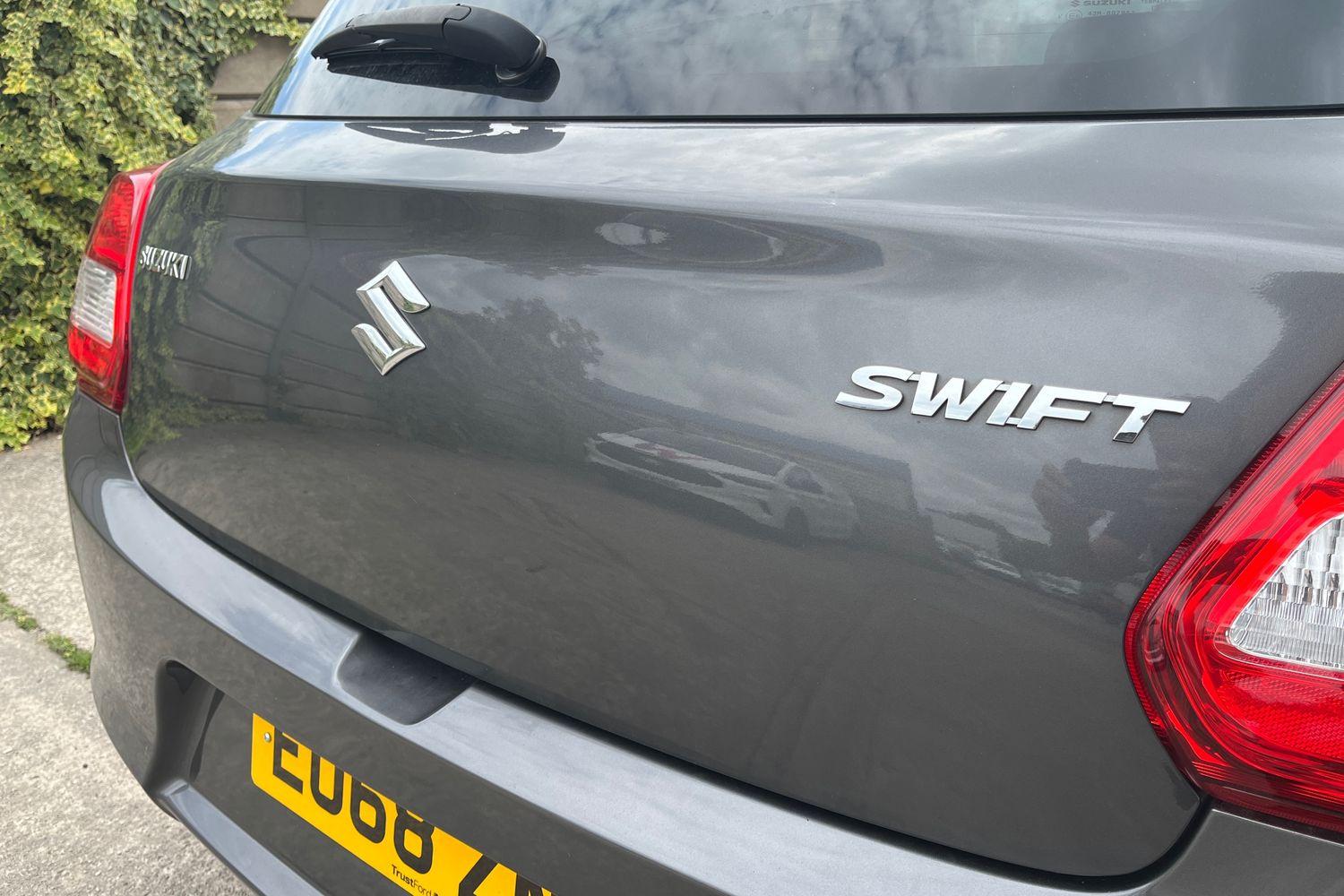 Suzuki SWIFT Photo 36