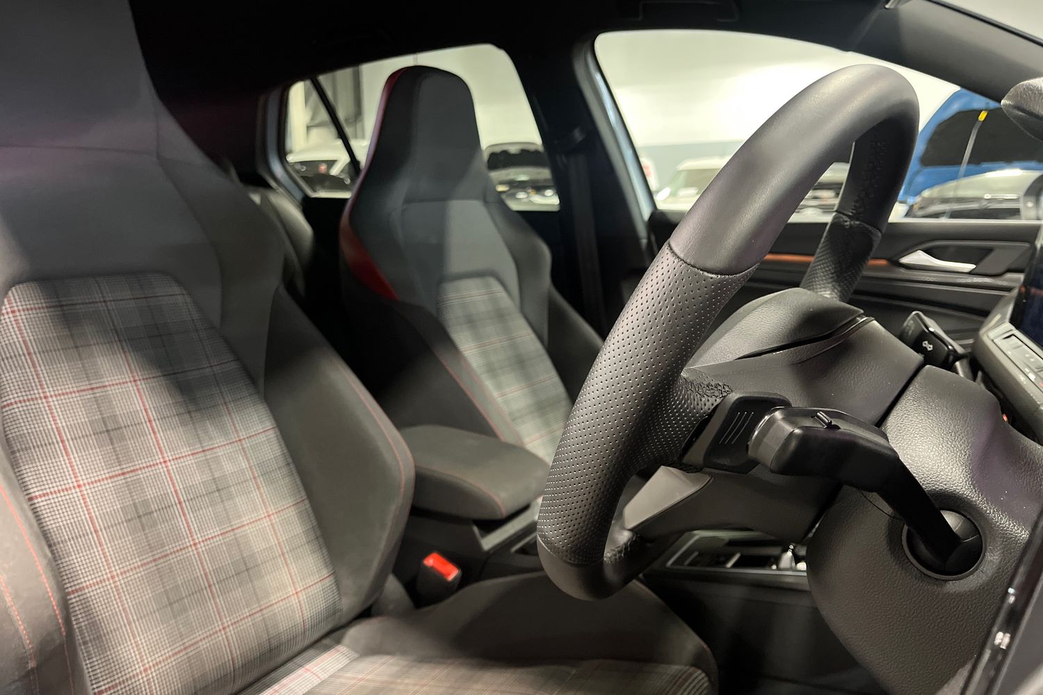 Volkswagen GOLF Photo 16