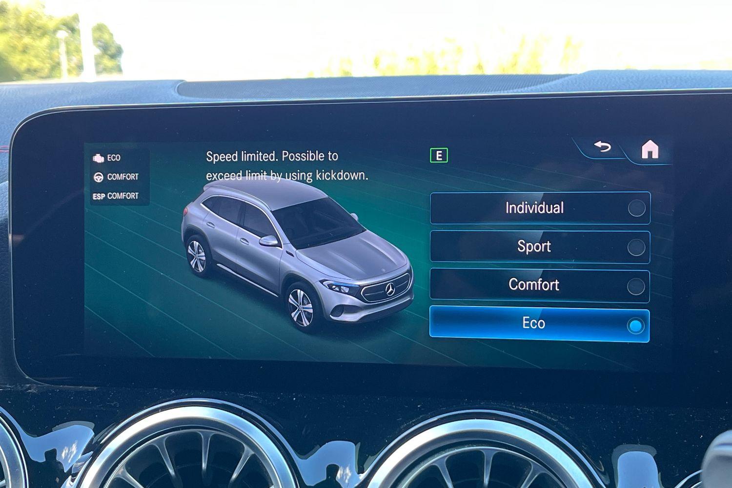 Mercedes-Benz EQA Photo 31