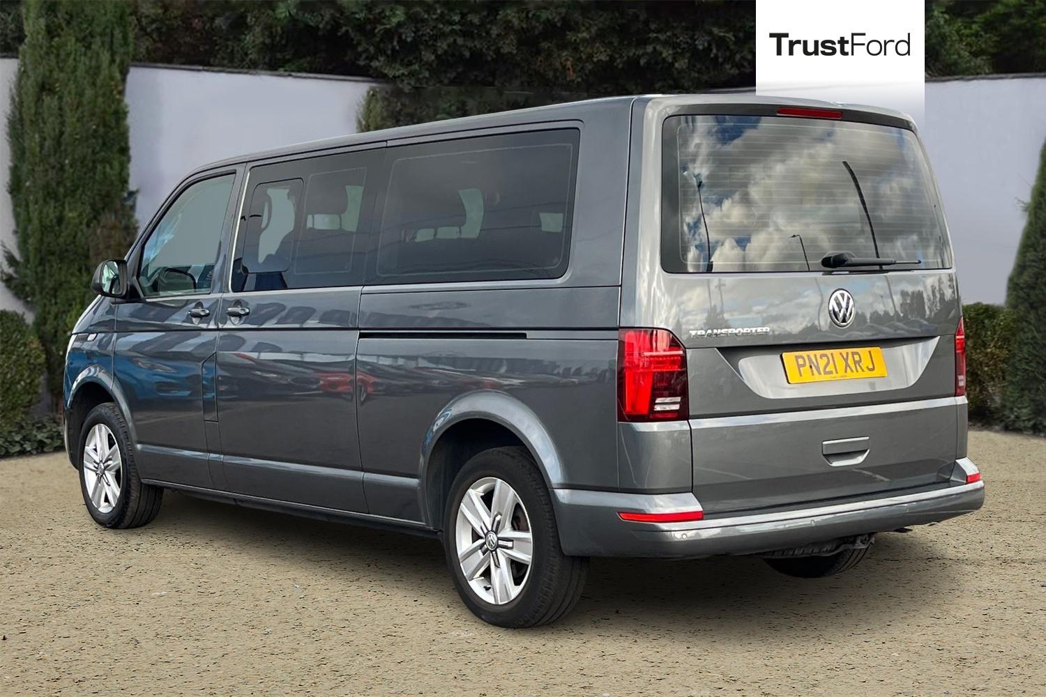 Volkswagen Transporter Shuttle Photo 1
