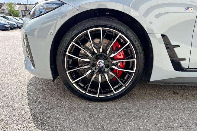 BMW I4 Photo 26