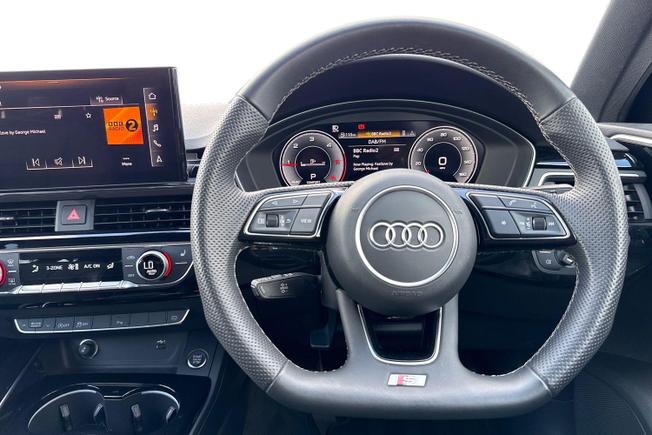 Audi A4 Avant Photo 11