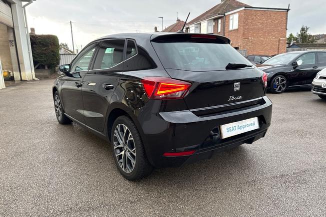 SEAT Ibiza Photo 23