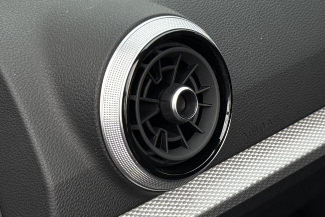 Audi Q2 Photo 45
