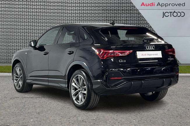 AUDI Q3 Photo 3