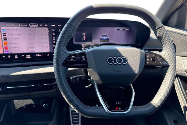 AUDI Q6 E-Tron Photo 11