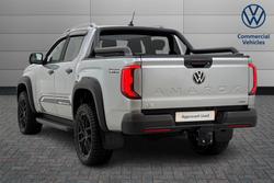 VOLKSWAGEN Amarok Photo 3