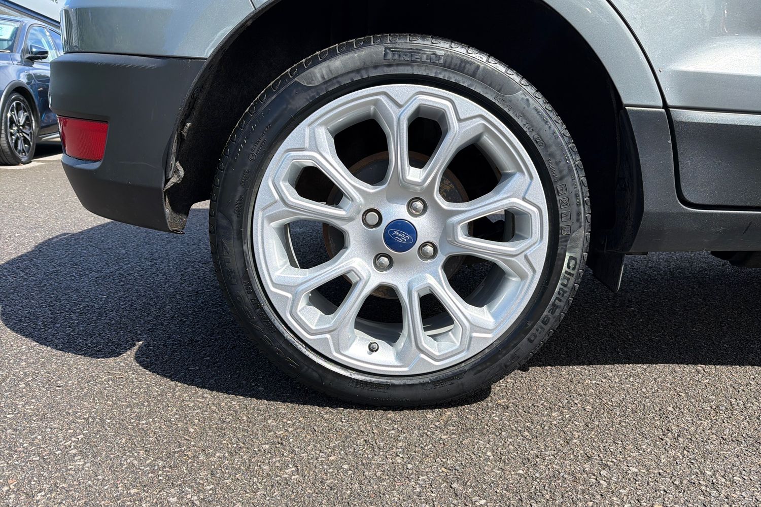 Ford ECOSPORT Photo 7