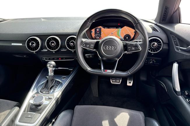 AUDI TT Photo 11