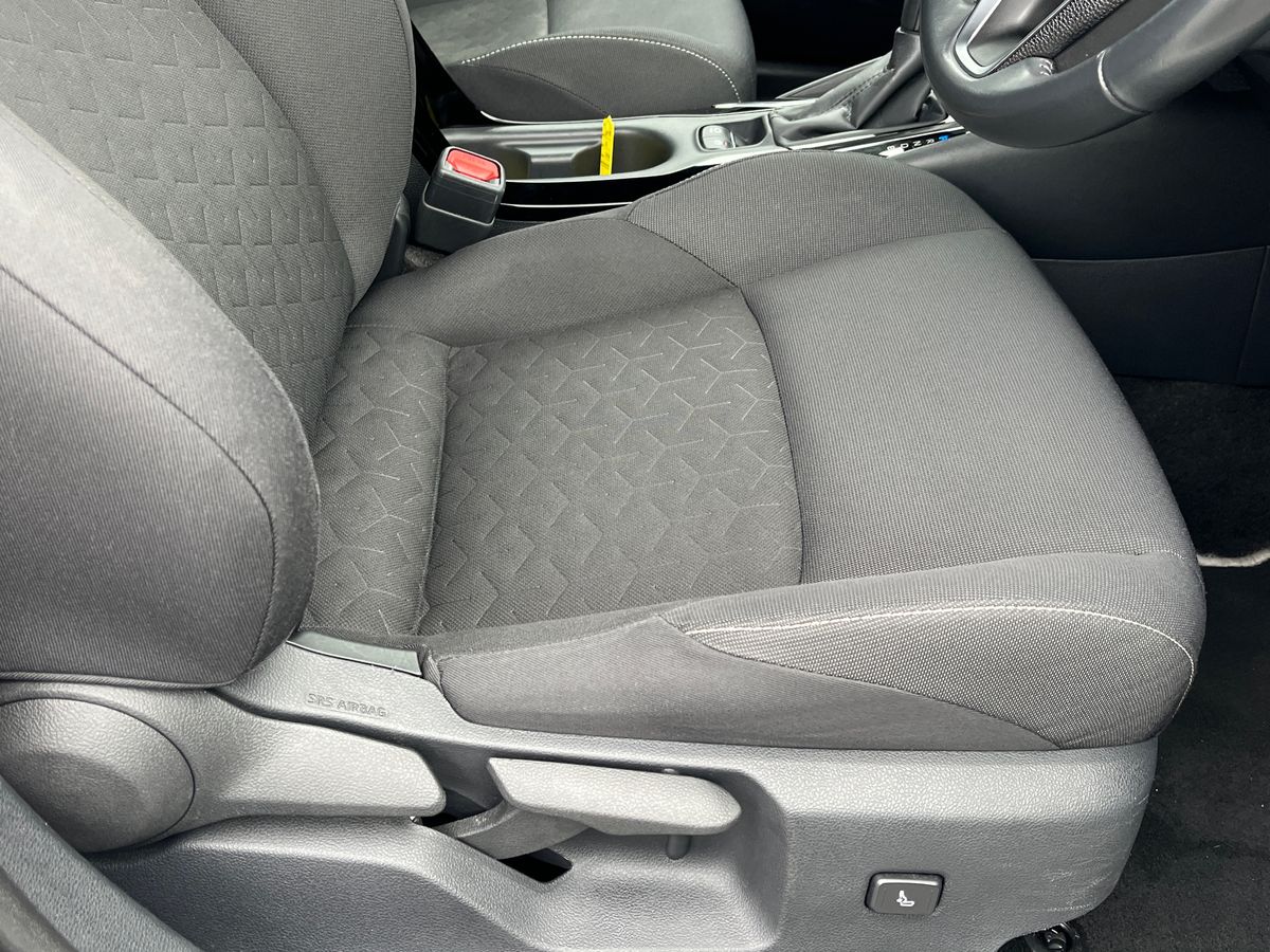 Toyota Corolla Photo 29