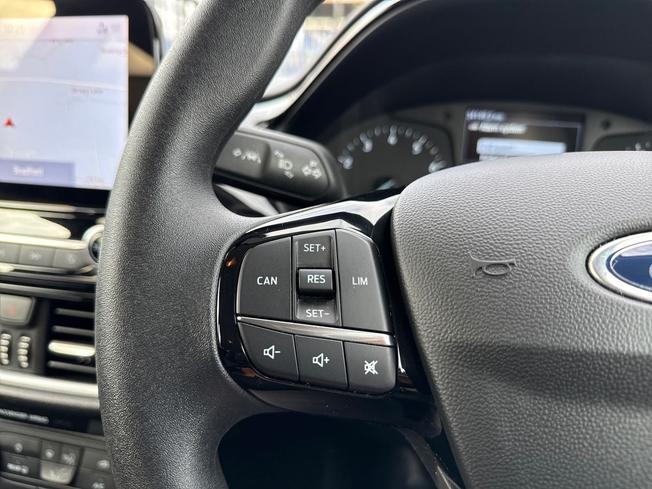 Ford Fiesta Photo 16