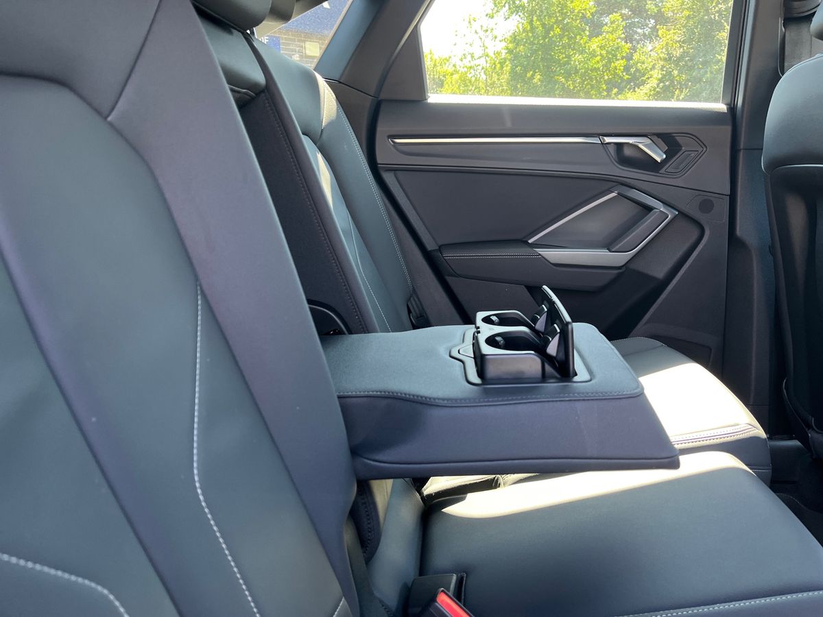 Audi Q3 Photo 35