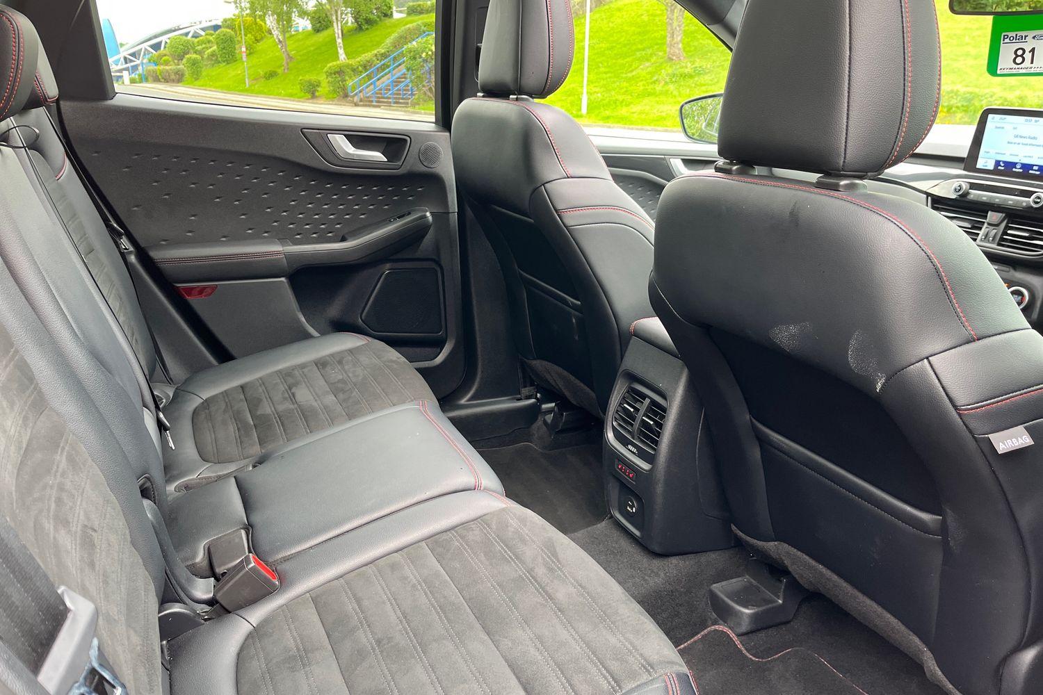 Ford KUGA Photo 37
