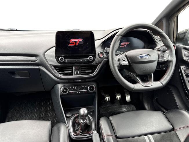 FORD Fiesta Photo 11