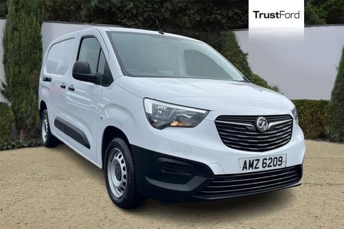 Used Vauxhall COMBO CARGO AMZ6209 1