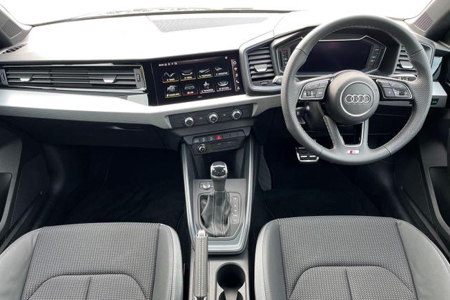 AUDI A1 Photo 10