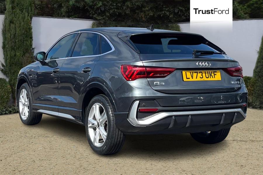 Audi Q3 Photo autoimg-23deebd7b538c4d380a67e12431deb0f2f2f2485.jpg