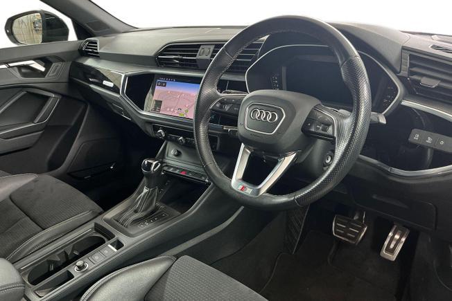 AUDI Q3 Photo 6